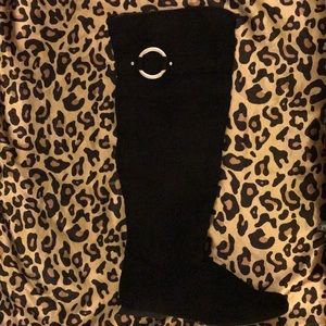 Brand new black boots